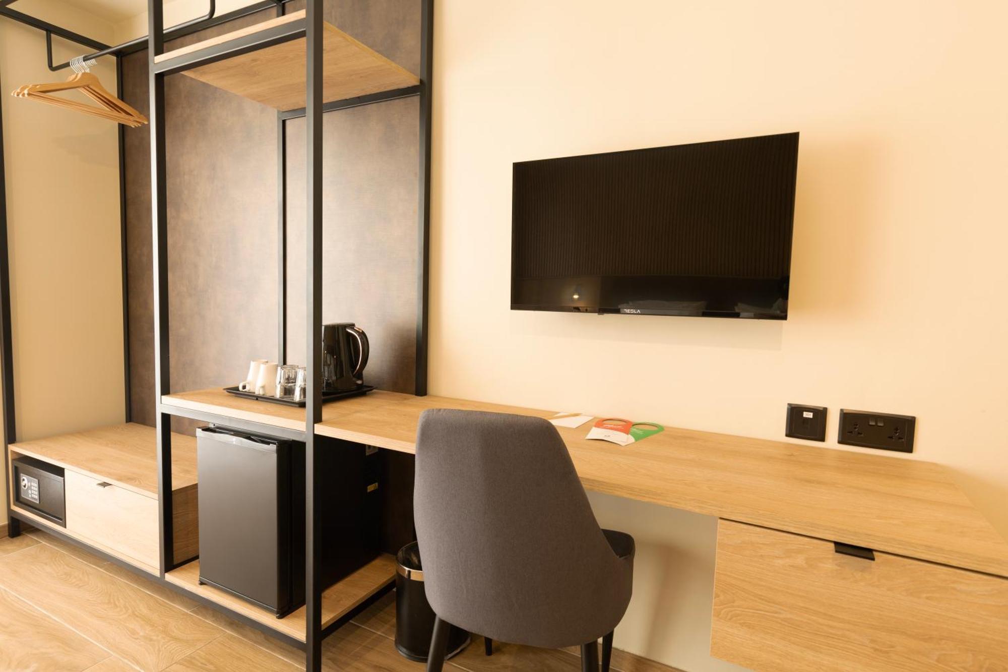 East Sliema Suites Экстерьер фото
