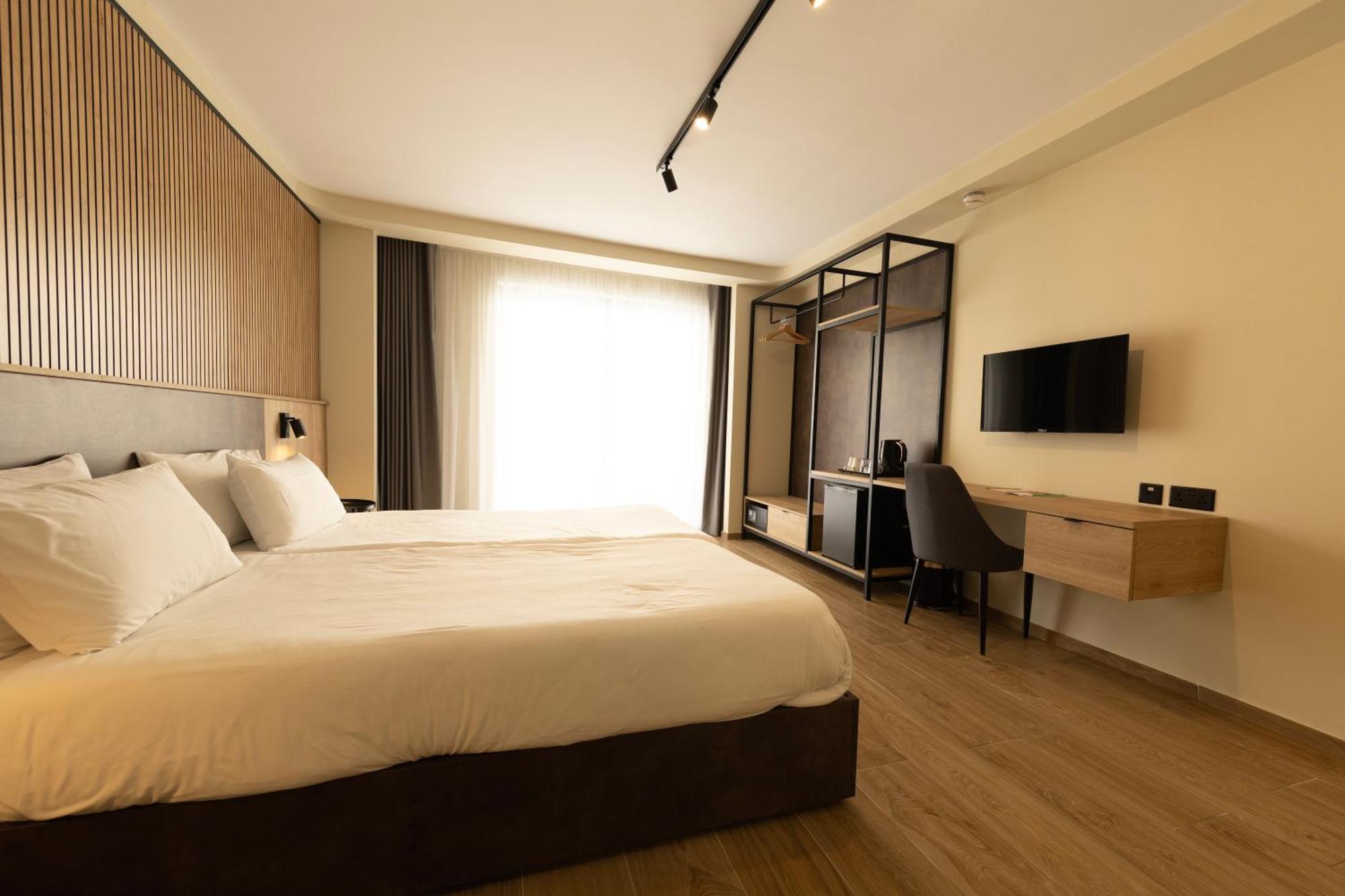 East Sliema Suites Экстерьер фото