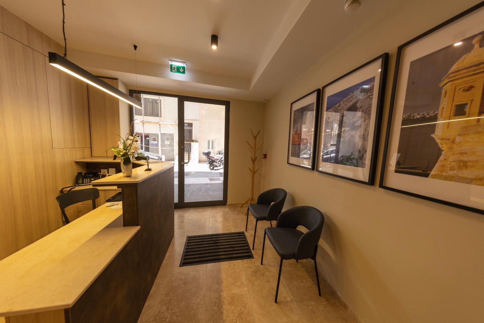 East Sliema Suites Экстерьер фото